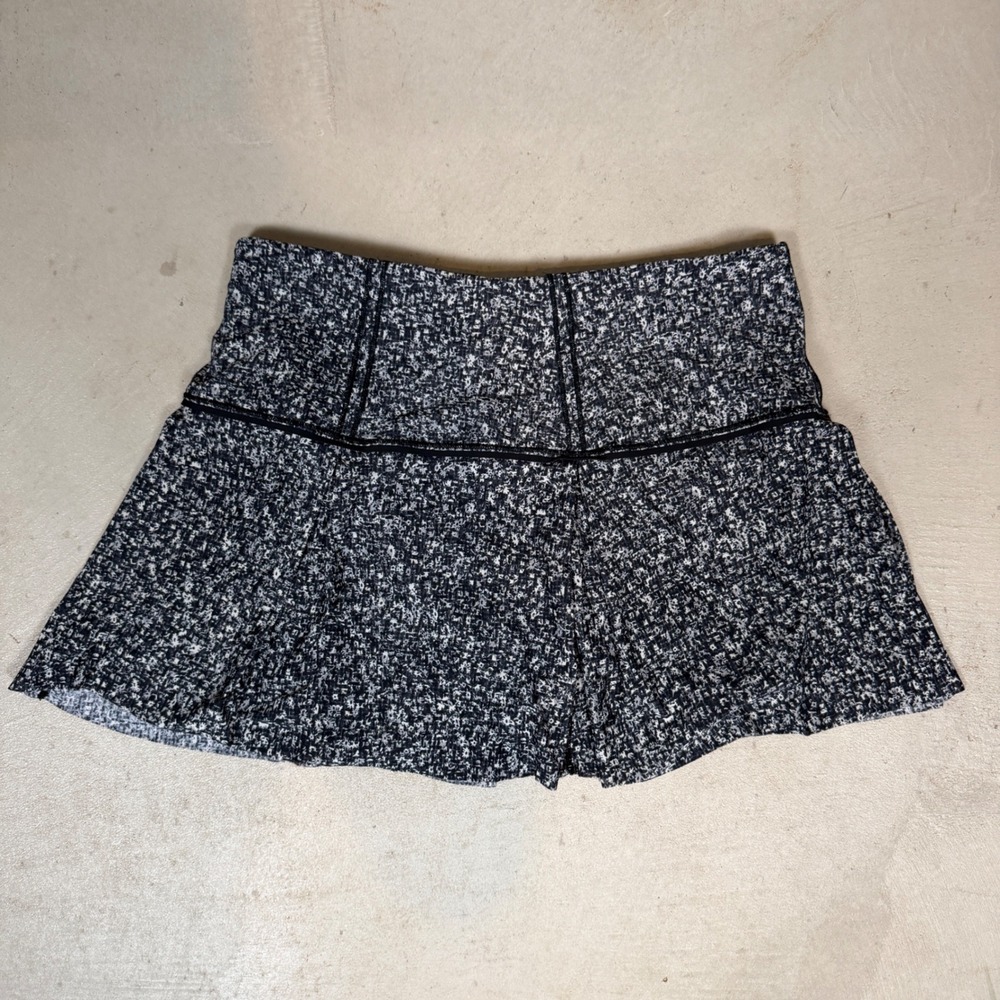 Lululemon Pace Rival Skirt Black White Pixelated Floral Skort Size 6